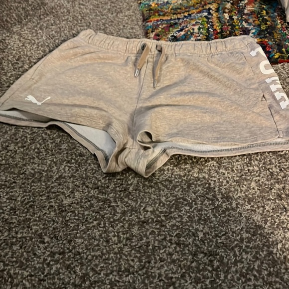 Puma Pants - Super Cute Puma Shorts size Medium